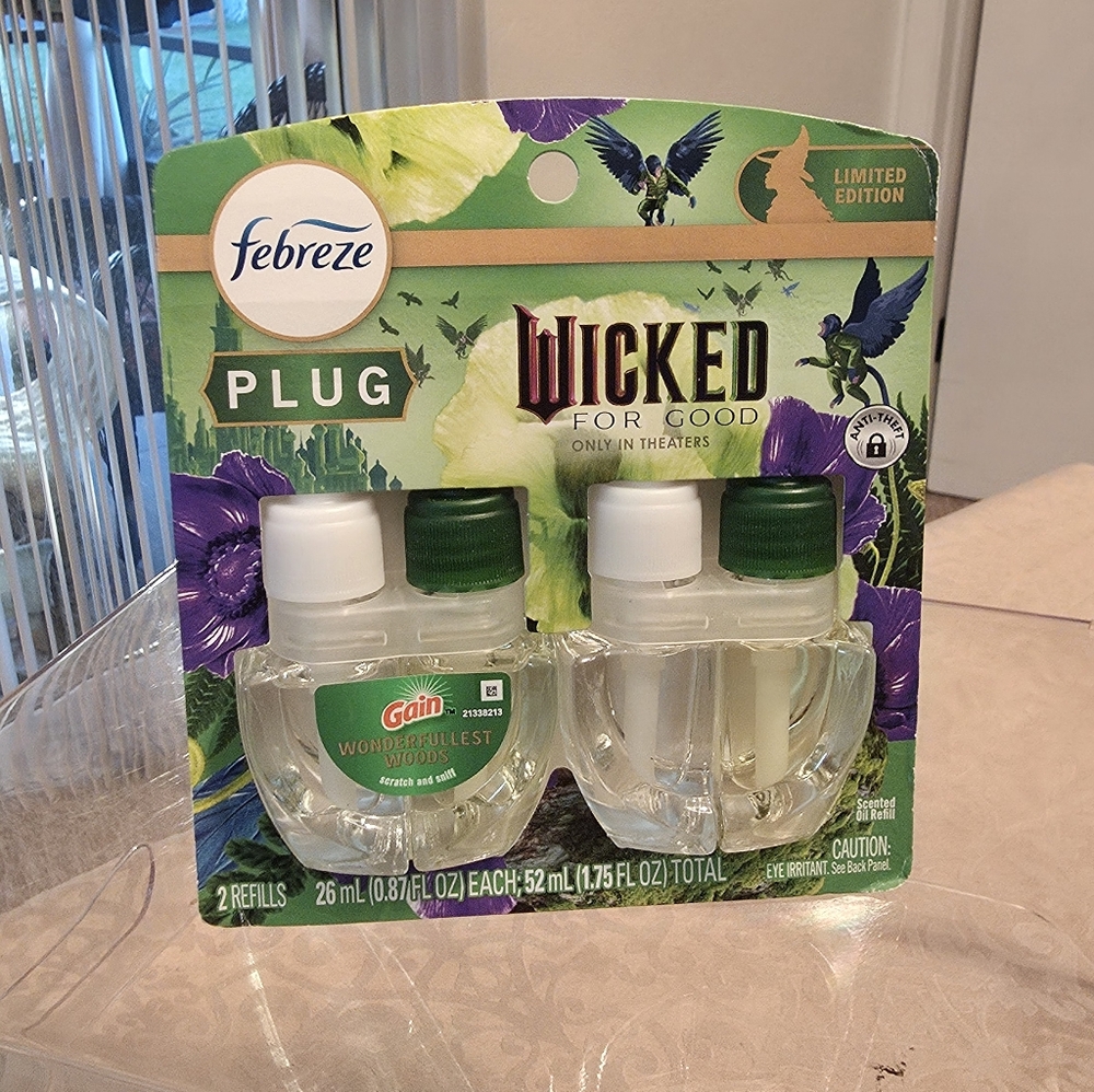 WICKED for Good Febreeze Gain          Wonderfullest Woods Scent Limited Edition